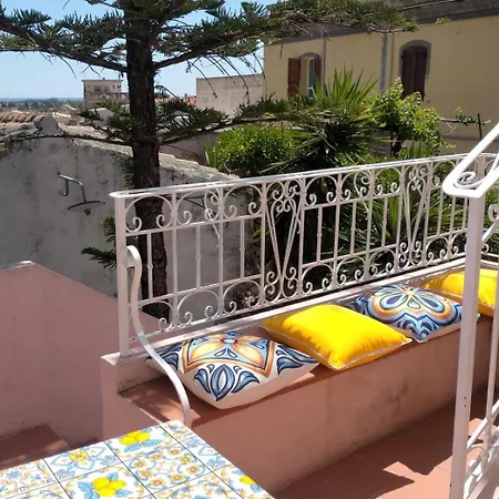 Re - Rosa's House Centro Storico Apartamento *