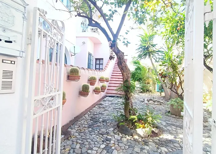 Daire Re - Rosa's House Centro Storico Orosei
